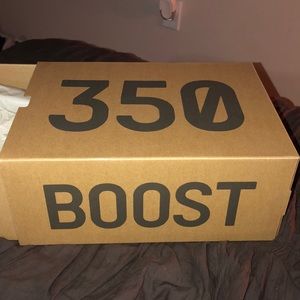 Men’s White Yeezy Size 8